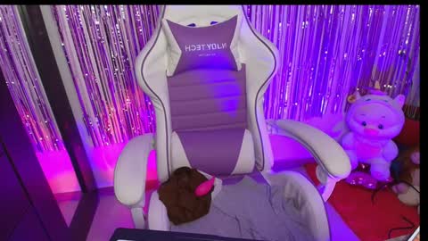 Snapshot of hana_garcia chatting on December 27, 7:18 am Hana Garcia online show from December 27, 7:18 am