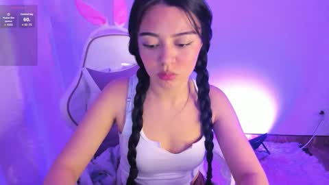 Snapshot of hana_garcia chatting on October 19, 12:22 am Hana Garcia online show from October 19, 12:22 am