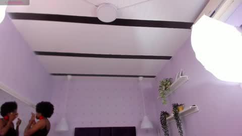 hanaahquinn online show from October 8, 11:19 am