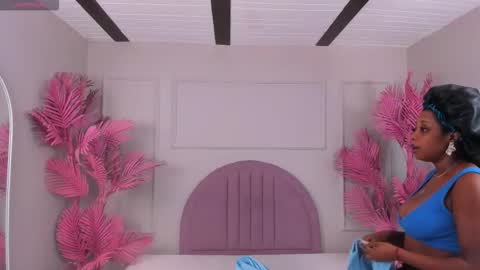 hanaahquinn online show from November 21, 11:31 am