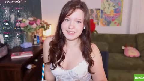 hanahwoods online show from March 28, 1:38 am