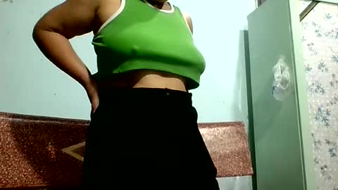 Snapshot of hanana_zz chatting on June 23, 10:08 pm hanana_zz online show from June 23, 10:08 pm