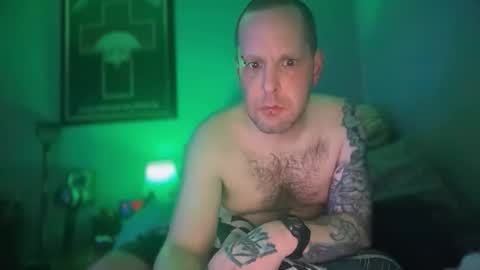 hand_banana_420 online show from April 29, 1:32 am