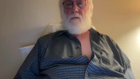 handful57345 online show from March 2, 3:41 am