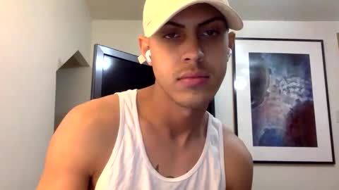 handsome01_ online show from December 18, 11:33 pm