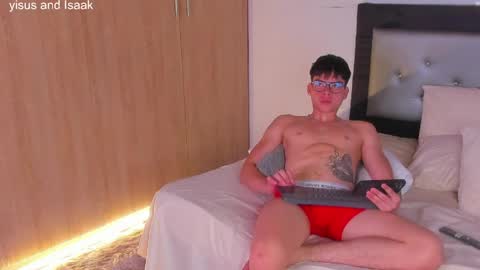 handsome_boys69 online show from April 12, 5:23 am