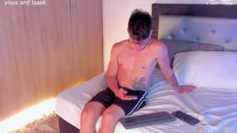 handsome_boys69 online show from April 18, 10:32 pm