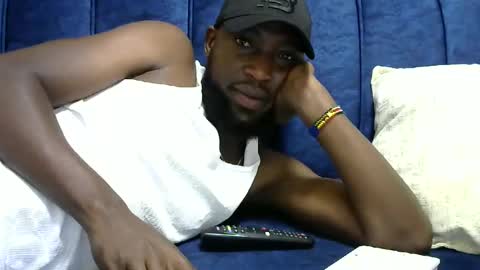 Snapshot of handsome_king30 chatting on December 4, 7:01 pm handsome king online show from December 4, 7:01 pm