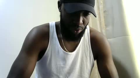 Snapshot of handsome_king30 chatting on December 15, 6:29 am handsome king online show from December 15, 6:29 am