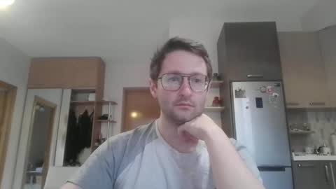 Snapshot of handsome_sasha chatting on February 5, 7:07 am Sasha online show from February 5, 7:07 am