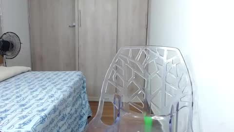 Snapshot of handsome_white1 chatting on December 28, 3:15 am jorge daniel online show from December 28, 3:15 am