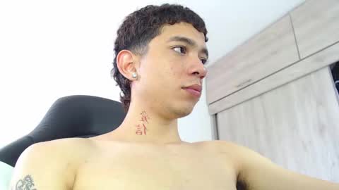 Snapshot of handsome_white1 chatting on September 24, 5:38 pm jorge daniel online show from September 24, 5:38 pm