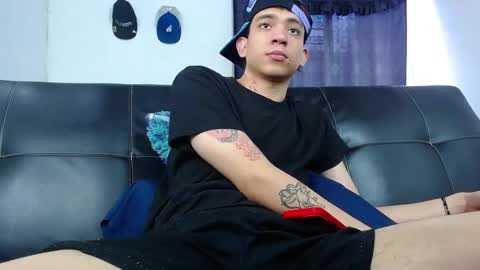 Snapshot of handsome_white1 chatting on October 4, 7:01 pm jorge daniel online show from October 4, 7:01 pm