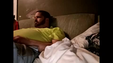 Handsomedaddy198923 online show from May 21, 7:15 am