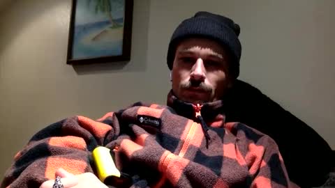 handsomedevillll online show from April 27, 2:42 am