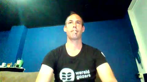 handsomeguy4ever online show from October 5, 6:50 pm