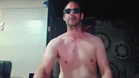 handsomeguy4ever online show from April 23, 10:34 pm