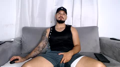 Snapshot of handsomen69 chatting on July 24, 1:25 am Handsomen online show from July 24, 1:25 am