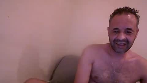 handsomepenis20cm online show from March 6, 9:33 pm