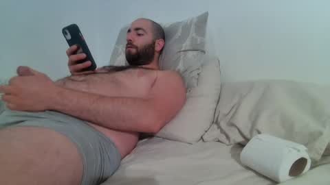 Snapshot of handyboy991 chatting on May 16, 8:11 am handyboy991 online show from May 16, 8:11 am