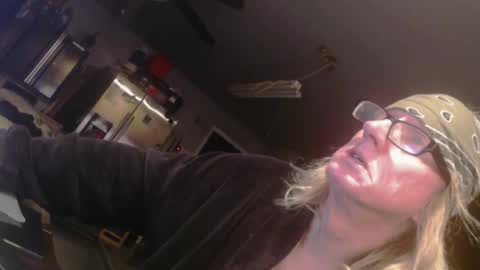 Snapshot of handyman5303 chatting on December 16, 8:20 am Handystudman online show from December 16, 8:20 am