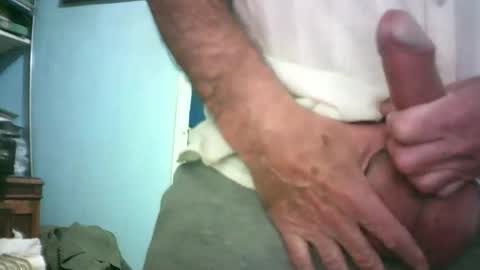 handymanforyou177322 online show from January 31, 10:52 pm