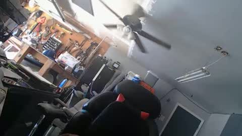 handystud33 online show from April 11, 5:50 pm