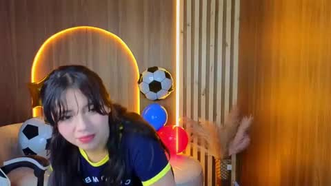 Snapshot of hani_amber_tx chatting on July 3, 12:44 pm Follow me.. Live 730 to 1400 online show from July 3, 12:44 pm