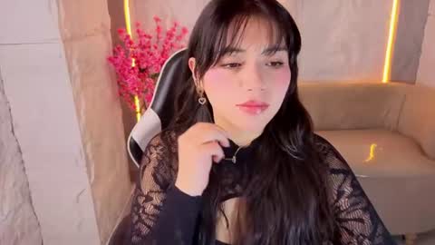 Snapshot of hani_amber_tx chatting on July 14, 12:44 pm Follow me.. Live 730 to 1400 online show from July 14, 12:44 pm