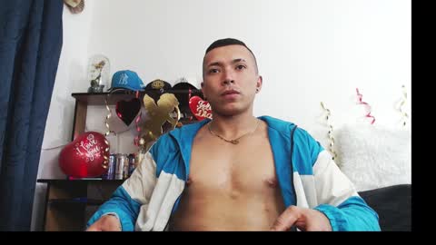 Snapshot of hank_fuller01 chatting on February 16, 10:10 pm Hank online show from February 16, 10:10 pm