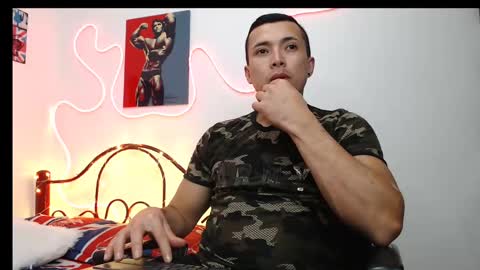 Snapshot of hank_fuller01 chatting on March 2, 8:40 pm Hank online show from March 2, 8:40 pm