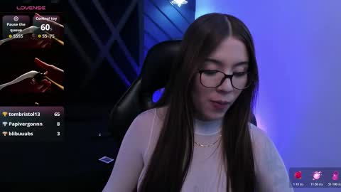 HANNA BECKER online show from February 14, 12:13 pm