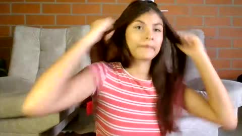 Snapshot of hanna_beily chatting on December 4, 9:46 pm hanna online show from December 4, 9:46 pm