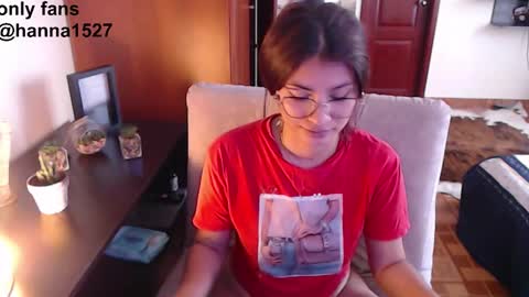 Snapshot of hanna_beily chatting on October 2, 5:09 pm hanna online show from October 2, 5:09 pm