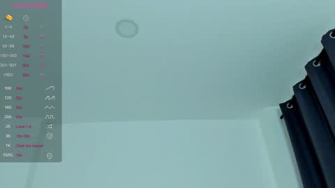 Snapshot of hanna_connorss chatting on December 10, 9:54 pm hanna_connorss online show from December 10, 9:54 pm