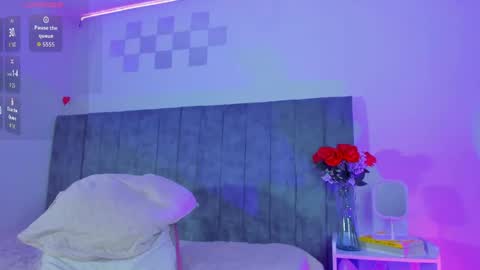 hanna_connorss online show from April 13, 9:53 pm