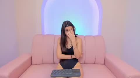 Hanna Foxi online show from June 28, 12:00 pm