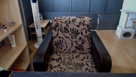 hanna_ha online show from June 1, 4:52 pm