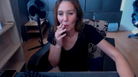 hanna_ha online show from July 12, 4:20 pm