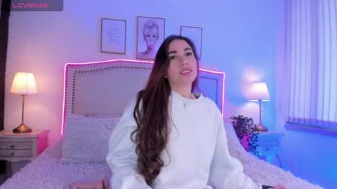 Hanna Klover online show from June 19, 1:48 pm