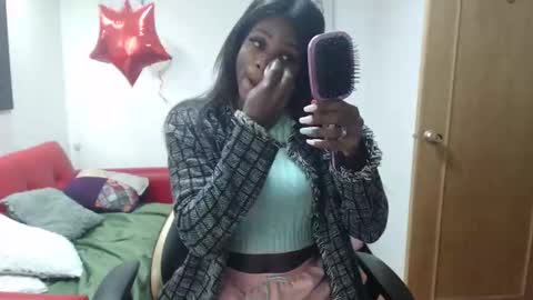 hanna_lamber online show from March 20, 11:15 am