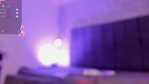 Hanna Lee online show from December 7, 3:52 pm