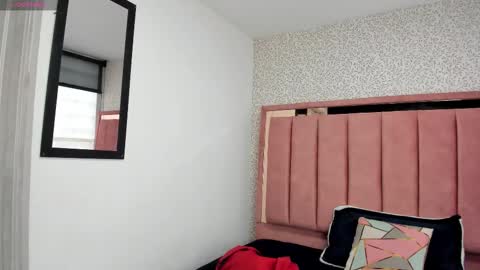  H A N N A  online show from February 28, 10:22 pm