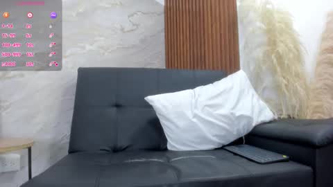 Hanna lens online show from February 24, 6:28 pm