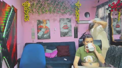 Snapshot of hanna_mature01 chatting on April 20, 12:19 pm Hanna online show from April 20, 12:19 pm