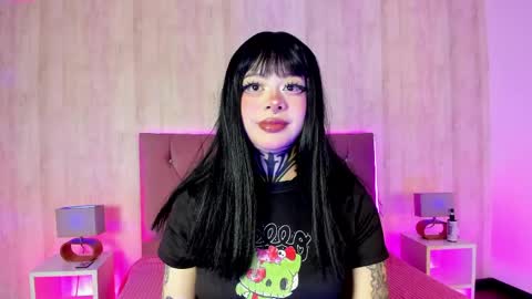 Hanna  online show from April 28, 1:05 pm