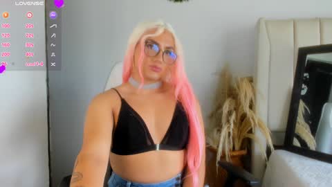 Hanna Capicorn online show from January 26, 2:30 pm