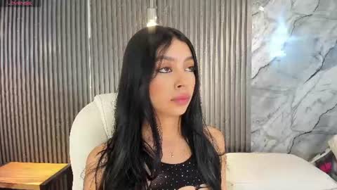 Hanna S online show from July 17, 1:29 pm