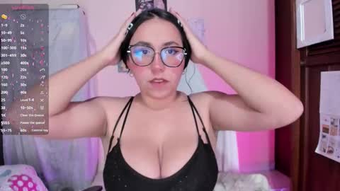 Snapshot of hanna_tm chatting on March 3, 2:18 am Hanna online show from March 3, 2:18 am