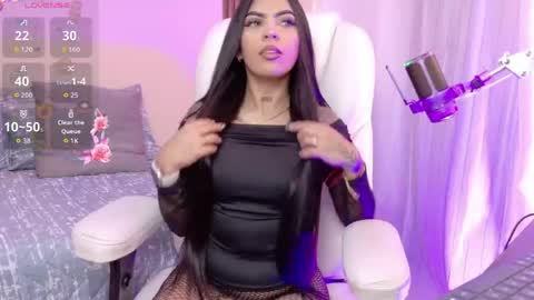 Hanna  online show from April 15, 8:09 pm